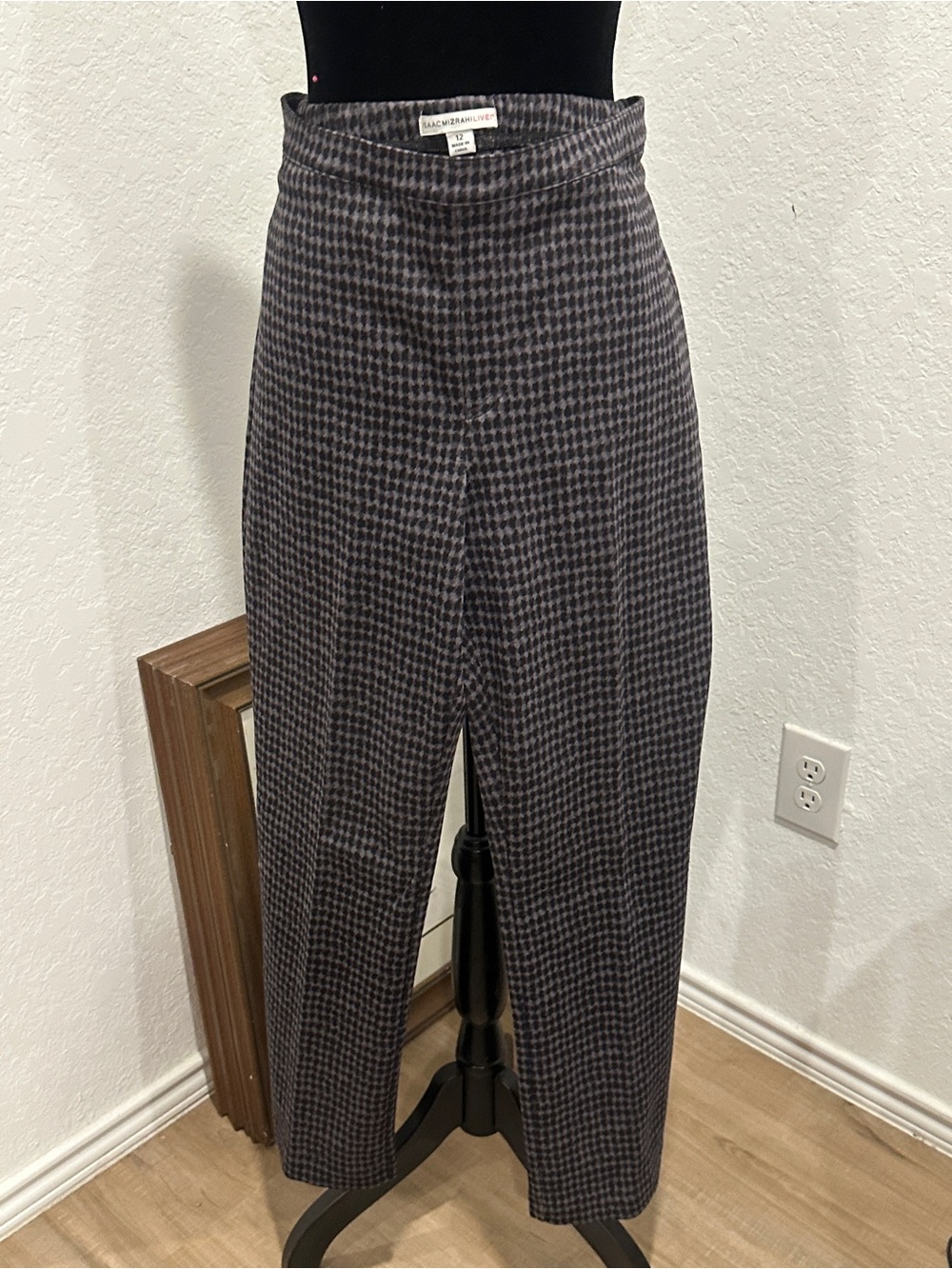 Isaac Mizrahi Grey and Black Patterned Knit pants size 12